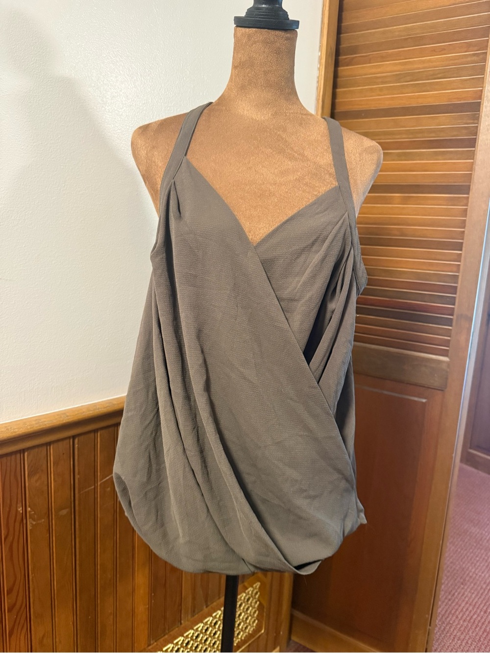 Women’s Draped V-Neck Tank Top - olive